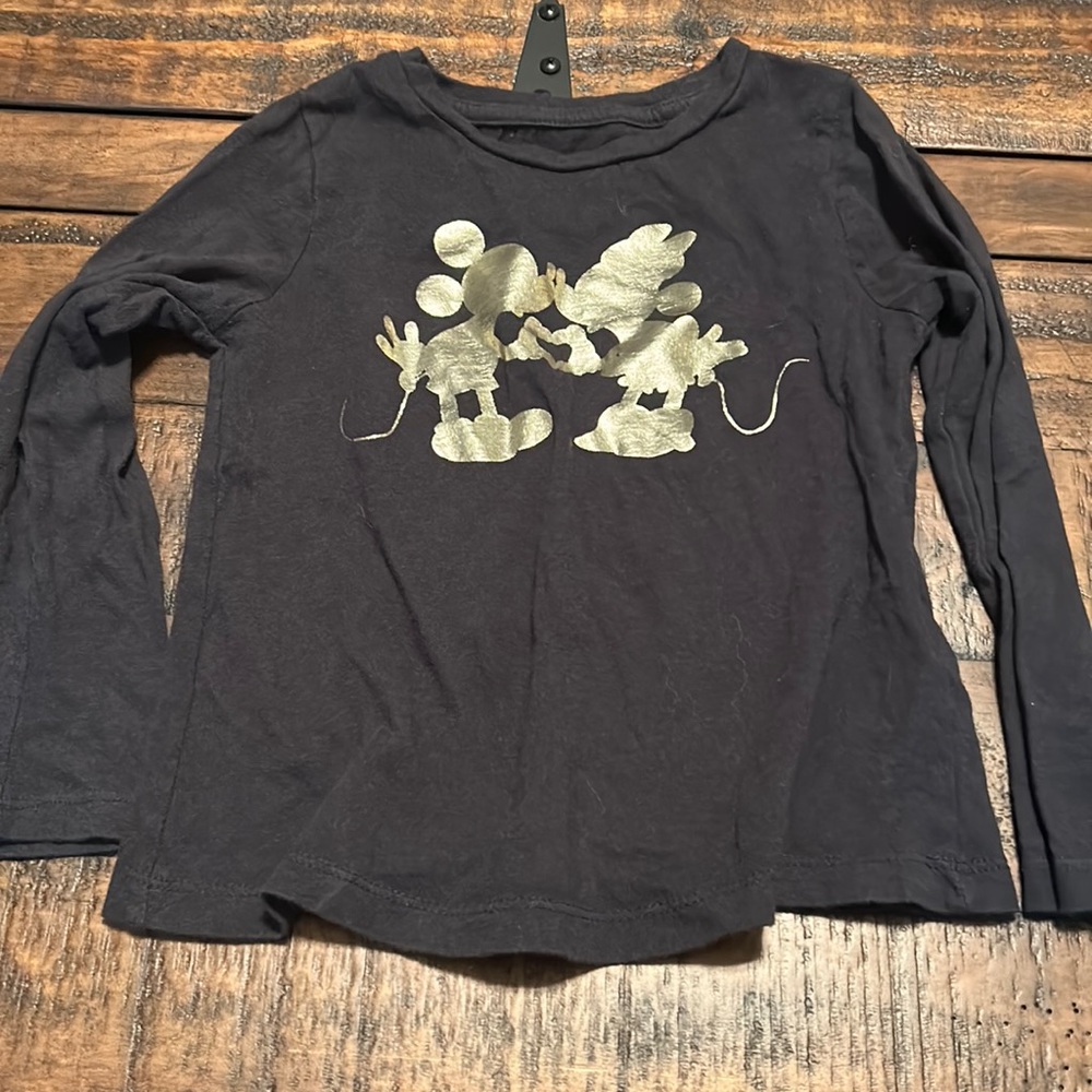 Gap long sleeved black Mickey Mouse and Minnie Mouse shirt. 4 years (size)